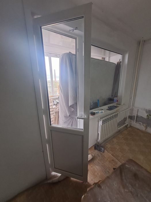 Входные двери на балкон
