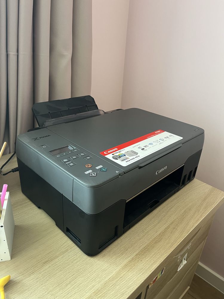 Принтер Canon.
