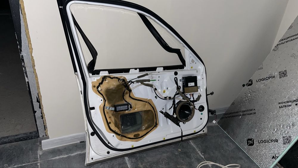 Двери на lexus ls430 Toyota Celsior