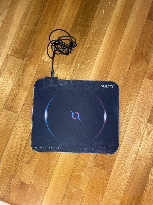 Mouse pad cu lumini rgb