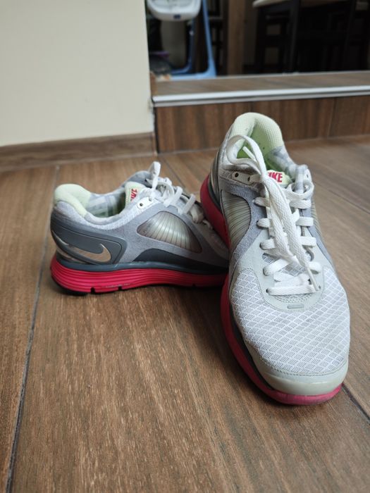 Маратонки Nike lunar eclipse flywire 38