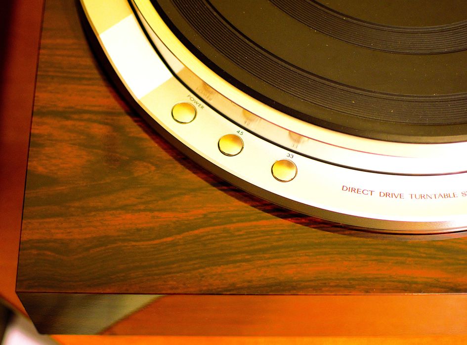 Проигрыватель виниловых дисков Victor QL-Y55F