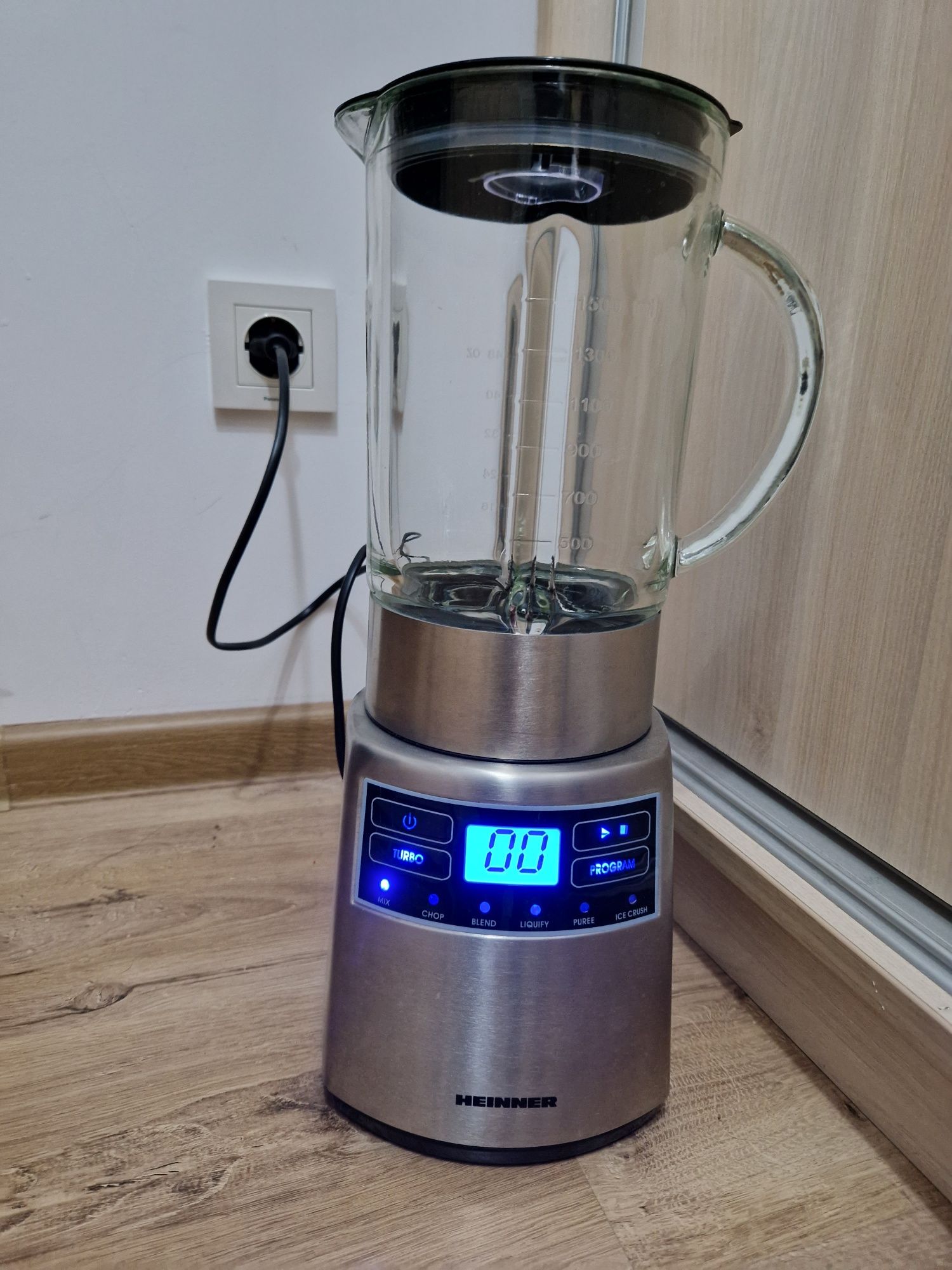 Vand blender Heinner multifunctional