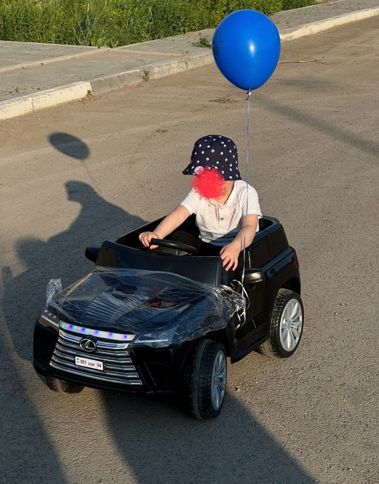 Продам новую детскую машинку