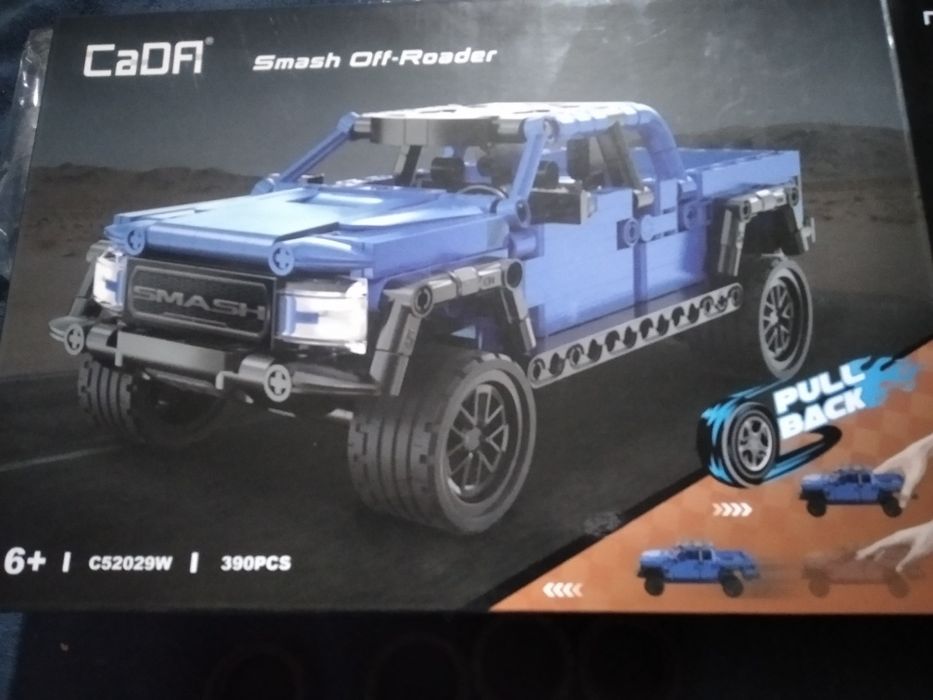 Продавам детска кола за сглабяне лего