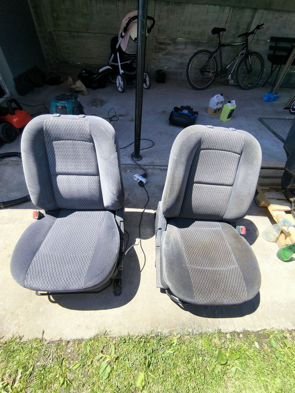 Detailing auto la domiciliu