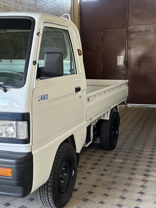 Labo sotiladi 2025 yil tozza