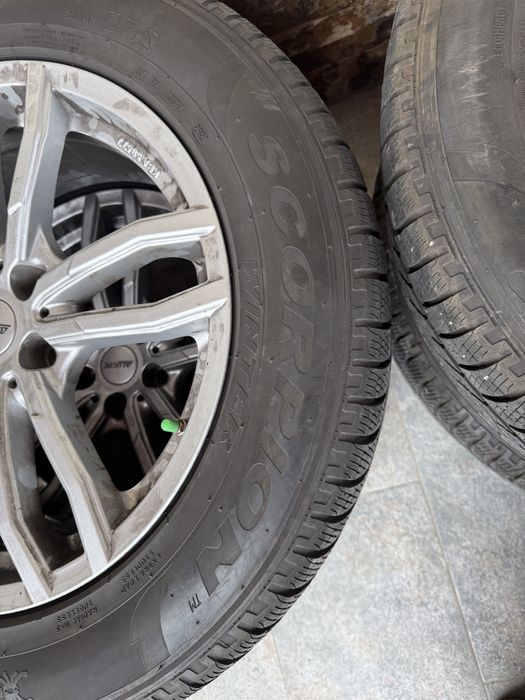 Vand cauciucuri (235/60) de iarna si jante Alutec de 18”