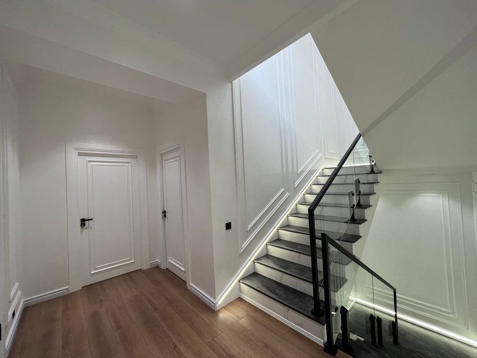 Срочно Продается Евро Таунхаус 3 этажа 260 м2, ор-р: Микрорайон заправ