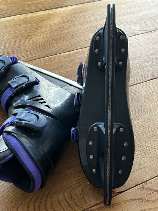 Patine great aproximativ nr 37/38 -