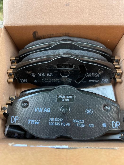 OE Предни накладки за VAG VW,Audi.Skoda Seat 8V0698151S