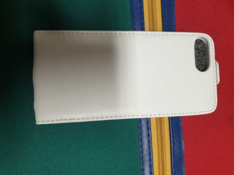 Кожени калъфи за iphone 5, 5s и SE 35бр. Всички за 75лв.