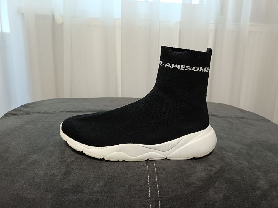 Adidasi ghete Bershka , marimea 44