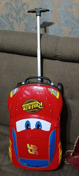 Продаётся детский чемодан