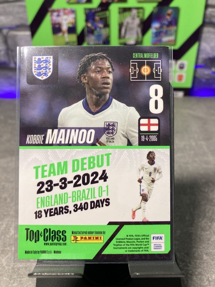Cartonase Fotbalisti 2025 Panini si Topps Messi, Ronaldo, Kane, Mainoo