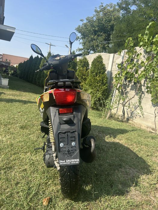 Vand scuter Motobi