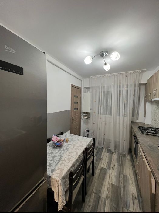 Inchiriez apartament 2 camere Central Pitesti