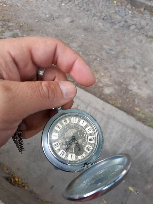 Часы советские ^&& продам