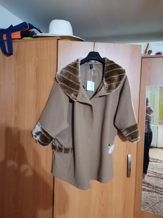 Palton NOU, cu blaniță