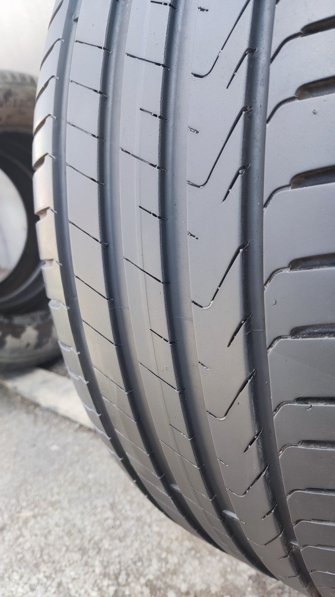 1бр. лятна гума 255/45/19 Pirelli Cinturato P7, MO
dot22
7mm
Добро със