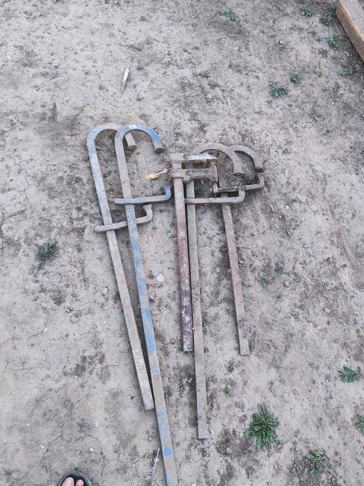 Cleme pentru strângere cofrag prin bataie 250 de lei 5 bucati