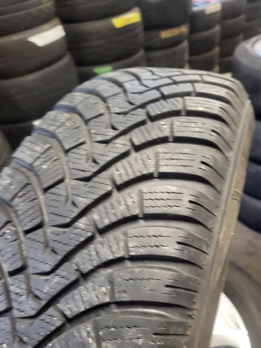 4 бр зимни 215/65/16 falken