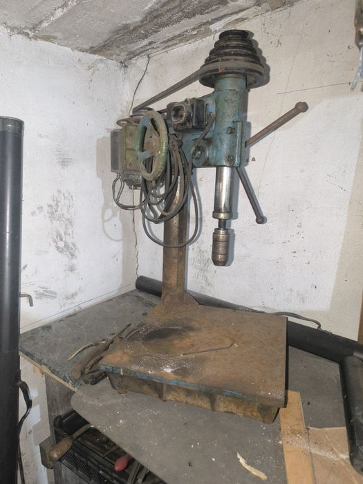 Станок сверлильный