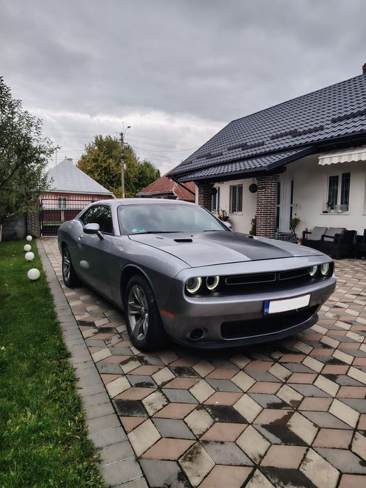 Dodge challenger    schimb cu ATV 1000c can am Renegade Outlande