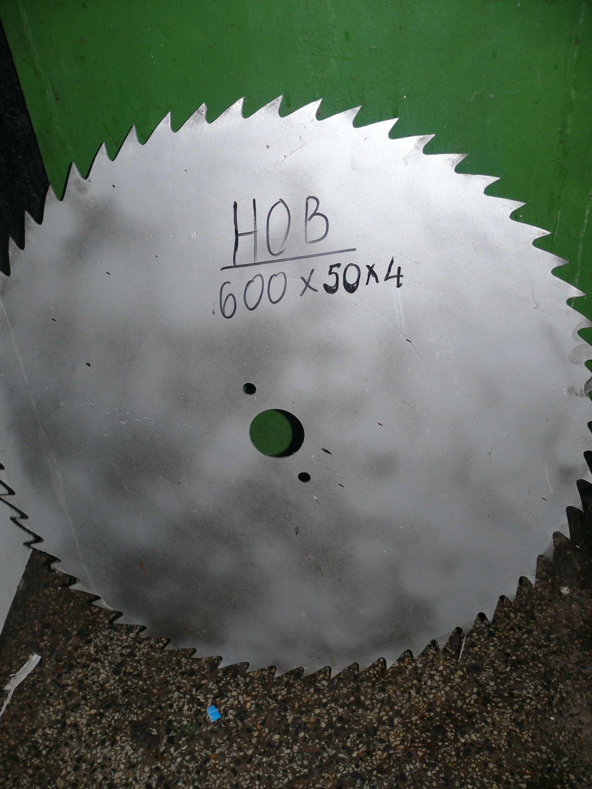 Циркуляр за дърво нов