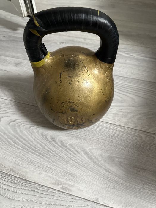 Продам гирю 16кг