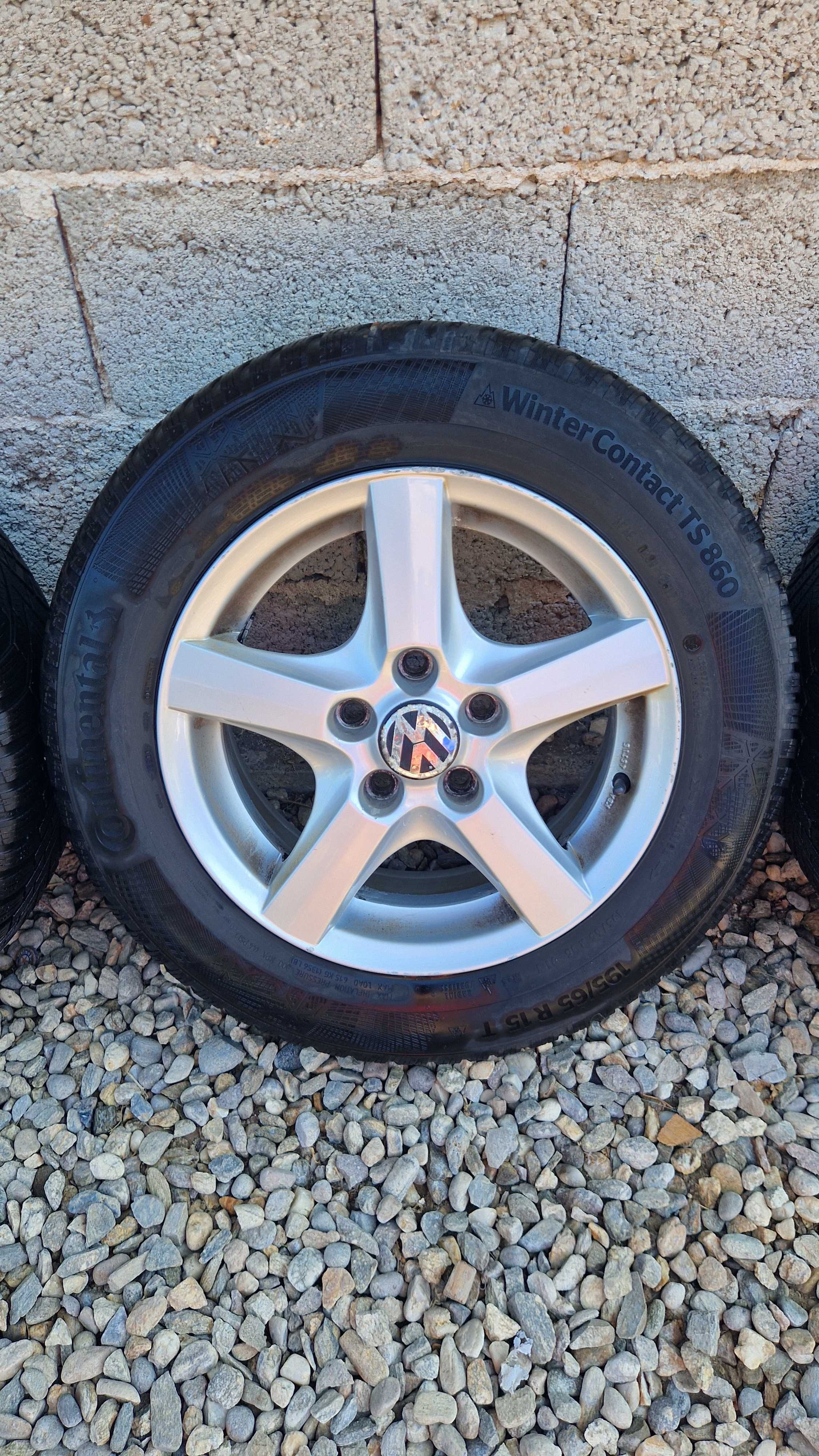 VW Джанти със зимни гуми 195/65/15 6,5J×15 ET48 5×112
