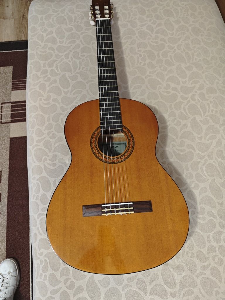 Класическа китара Yamaha C40
