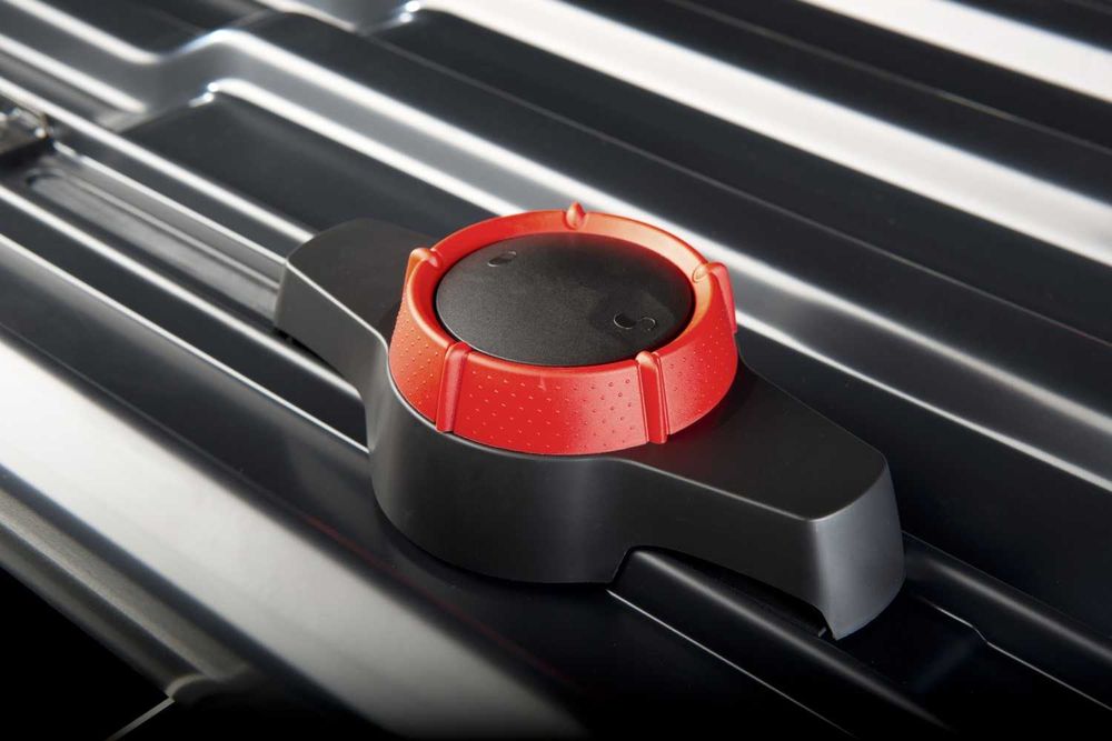 Багажник тип автобокс HAPRO Traxer 5.6 Anthracite за автомобил