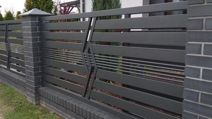 Gard modern tip jaluzea