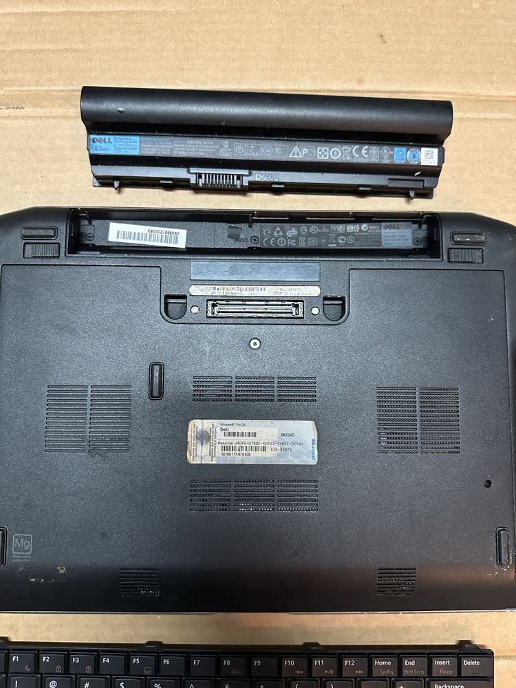 Laptop DELL fara hard disc