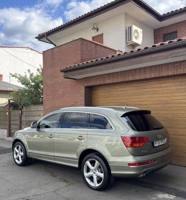 Audi Q7 S-Line 3.0 TDI QUATTRO 240CP doar 126.000KM PRIMUL PROPRIETAR