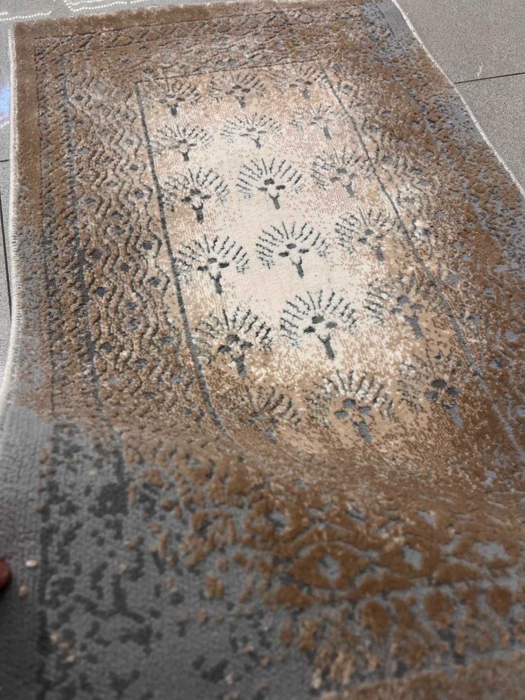 нов килим , Модерен дизайн, бежов цвят, 50x80 cm
