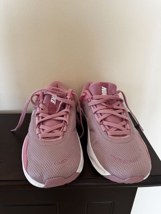 Nike Legend Essential 3