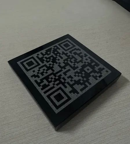 QR-код на памятник | Изготовление и установка | Память онлайн
