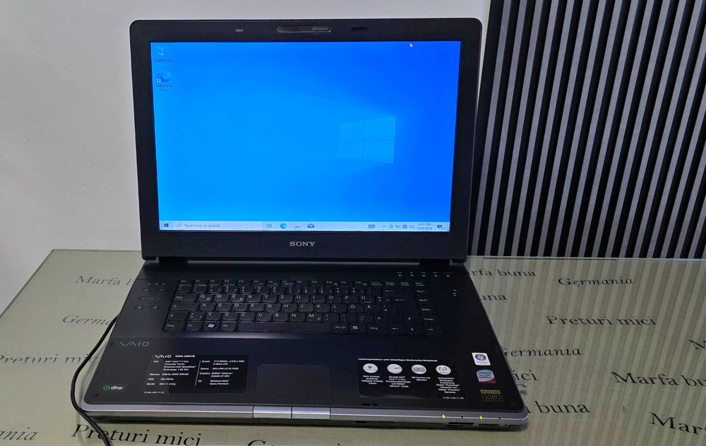 Laptop centrino - Sony Vaio VGN-AR61 17 inch - functional,instalat