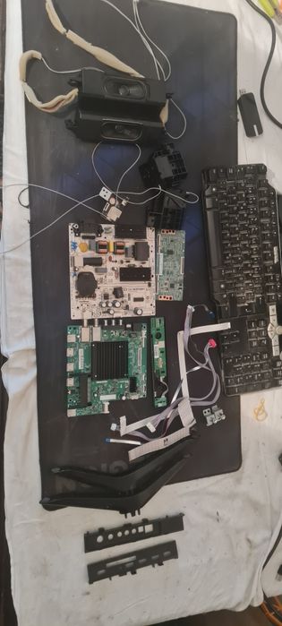 Vând piese TV TCL 55D5000