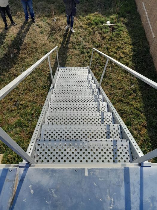 Scara metalica zincata 4mm g