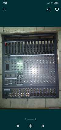 Mixer Yamaha cu amplificare 2x500w