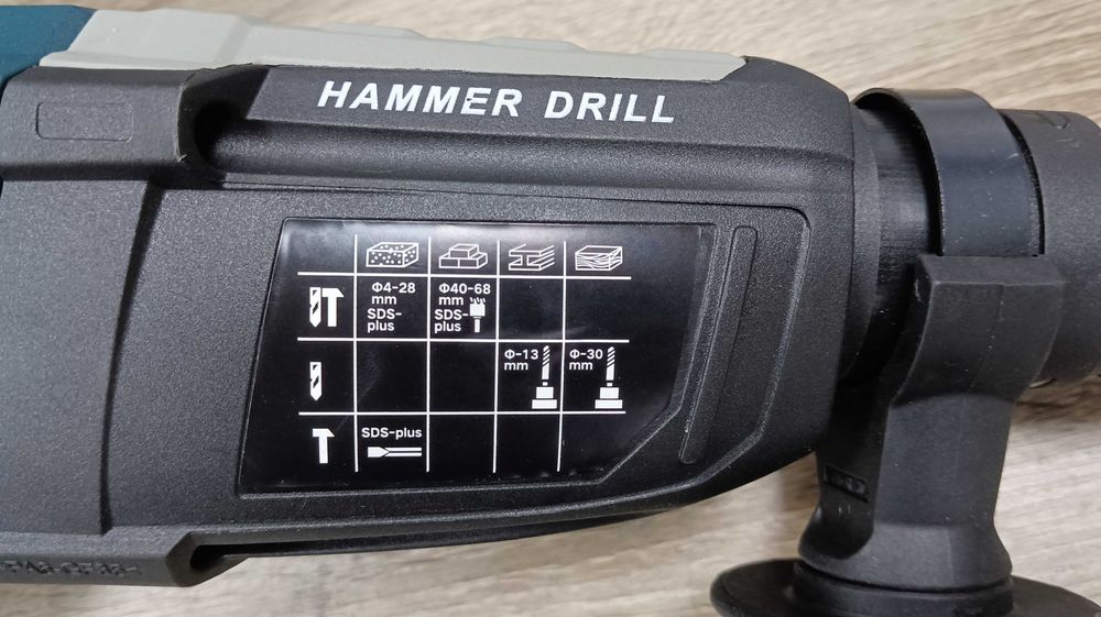 Пробивна ударна бормашина-перфоратор къртач