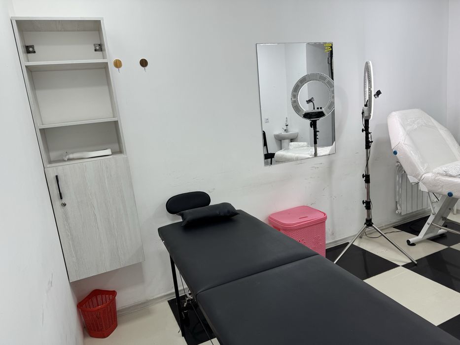 Сдаётся комната для косметолога