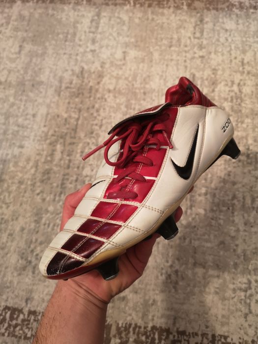 Vând ghete de fotbal profesionale Nike Total 90 FG