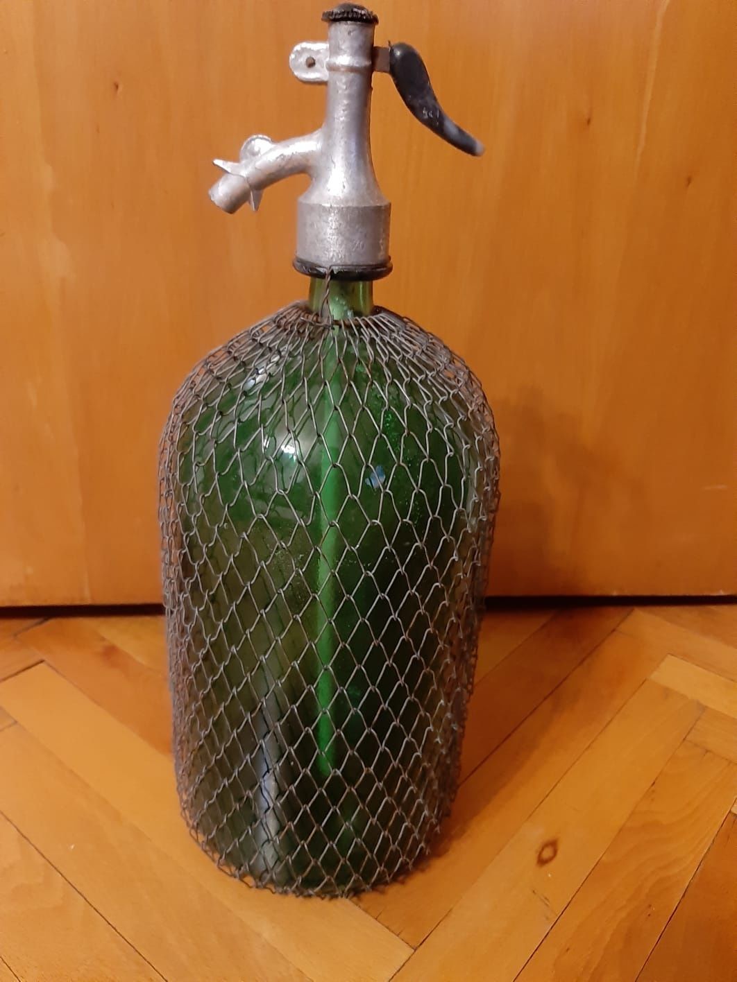 Sifon din sticlă cu protecție de sârmă, Vintage