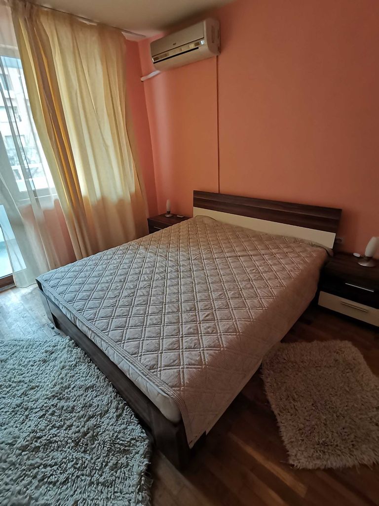 Дава се под наем Двустаен апартамент в Бургас, Възраждане - 80 кв.м за 500 € - Снимка #1