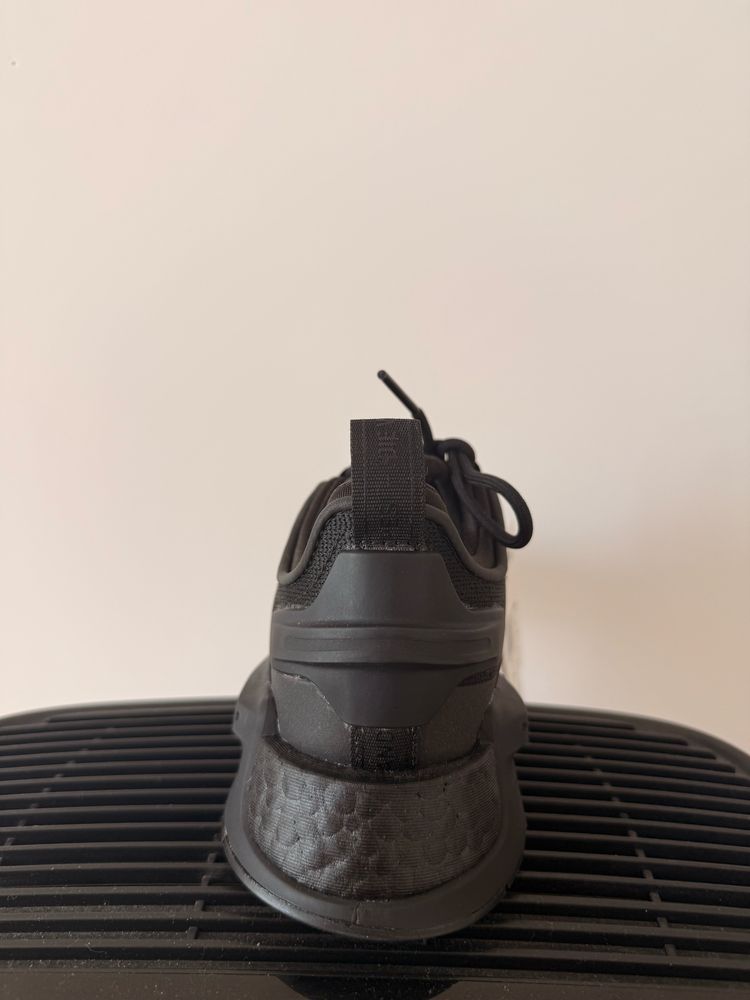 Обувки Addidas Originals NMD_V3