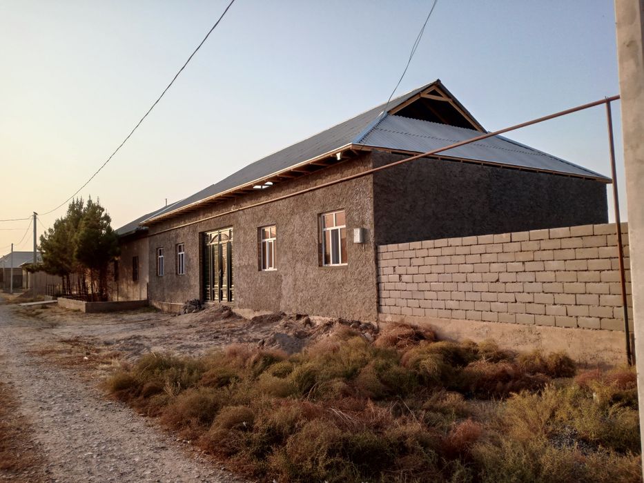 Уй ховли сотилади